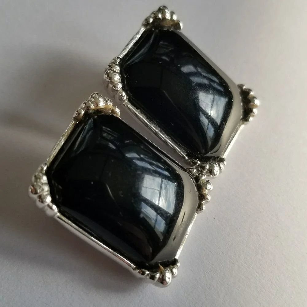 Vintage clip earrings black cabochon rectangle